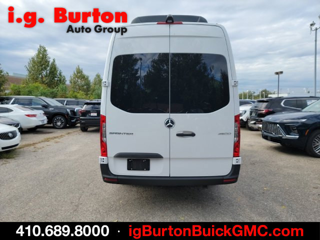 Used 2025 Mercedes-Benz Sprinter 2500 image 5