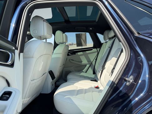 Used 2023 Porsche Macan Turbo image 20