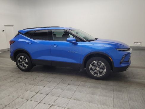 Used 2024 Chevrolet Blazer LT w/ Convenience Package FWD image 11