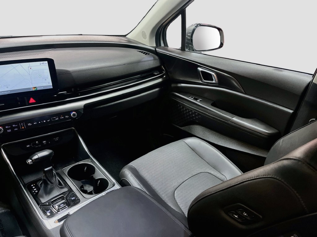 Used 2025 Kia Carnival SX Prestige FWD image 25