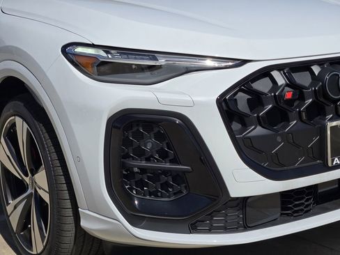 New 2025 Audi SQ5 Premium Plus image 12