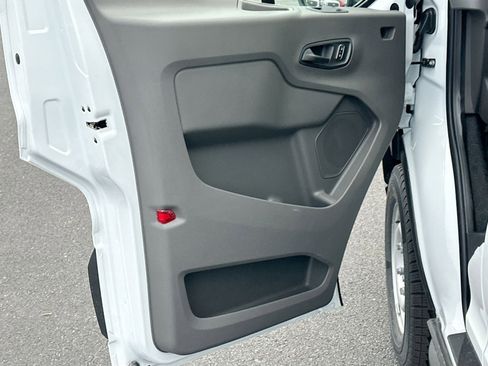 New 2026 Ford Transit 250 148 Medium Roof image 15