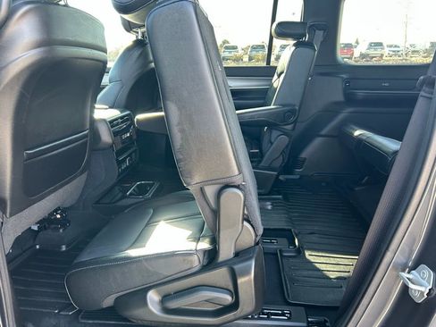 Used 2024 Jeep Wagoneer Series II image 14