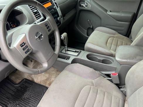 Used 2015 Nissan Frontier S image 9