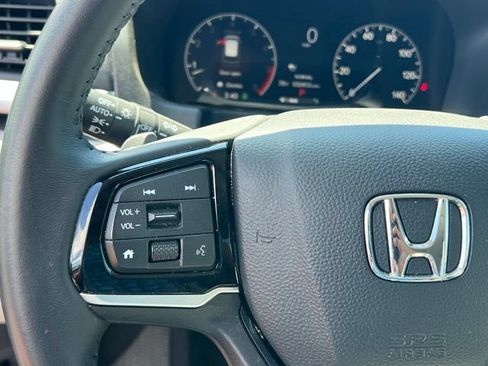 Used 2025 Honda Odyssey EX-L image 21