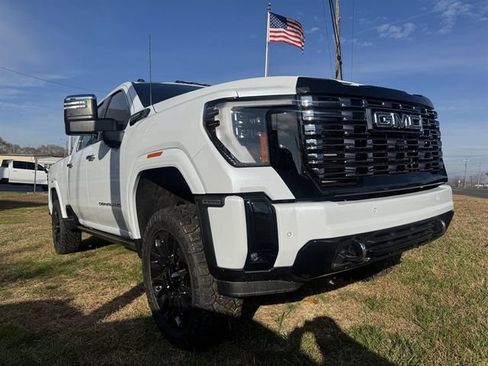 New 2026 GMC Sierra 2500 Denali Ultimate image 17
