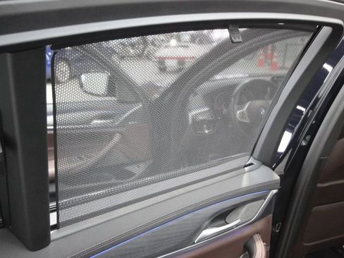 Used 2023 BMW M550i xDrive w/ Executive Package image 41