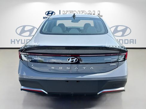 New 2026 Hyundai Sonata Blue FWD image 5