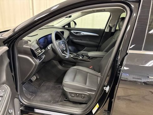 Used 2025 Buick Envision Avenir AWD/4WD image 19