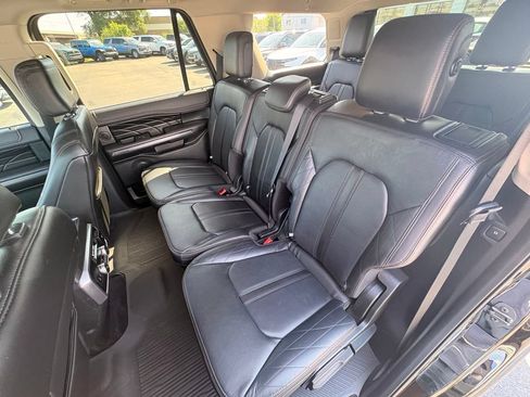 Used 2018 Ford Expedition Platinum AWD/4WD image 27