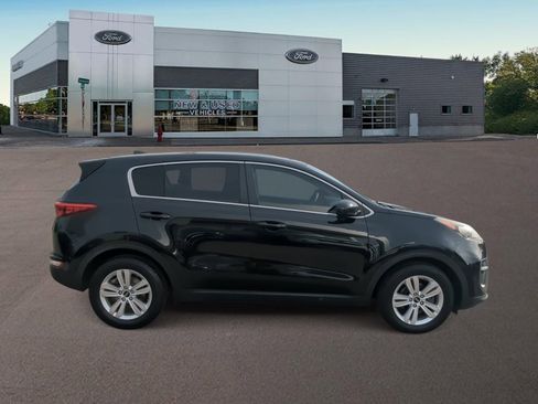 Used 2019 Kia Sportage LX image 10