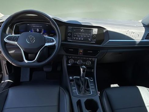Used 2023 Volkswagen Jetta SE w/ Panoramic Sunroof Package FWD image 16