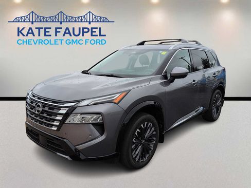 Used 2025 Nissan Rogue Platinum w/ Platinum Premium Package AWD/4WD image 3