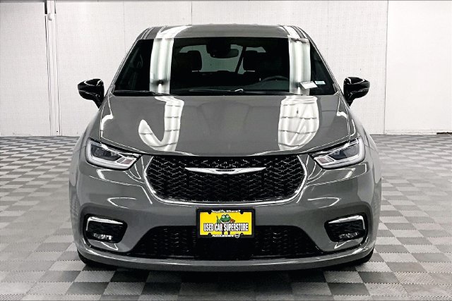 Used 2025 Chrysler Pacifica Select FWD image 4