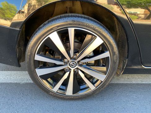 Used 2019 Nissan Altima 2.5 Platinum AWD/4WD image 21