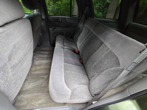 Used 2001 Chevrolet Blazer LT AWD/4WD image 15