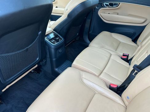 Certified 2023 Volvo XC90 T8 Ultimate w/ Lounge Package image 5