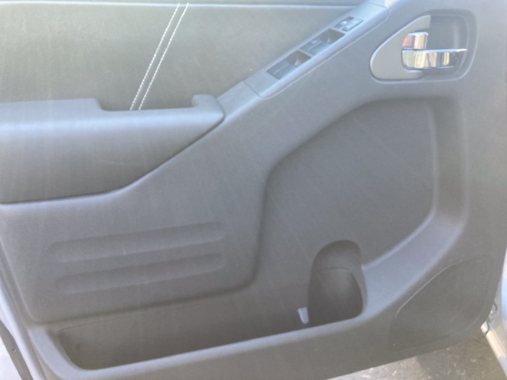 Used 2019 Nissan Frontier SL AWD/4WD image 14