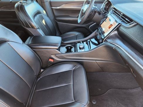 Used 2024 Jeep Grand Cherokee Limited 4xe image 14