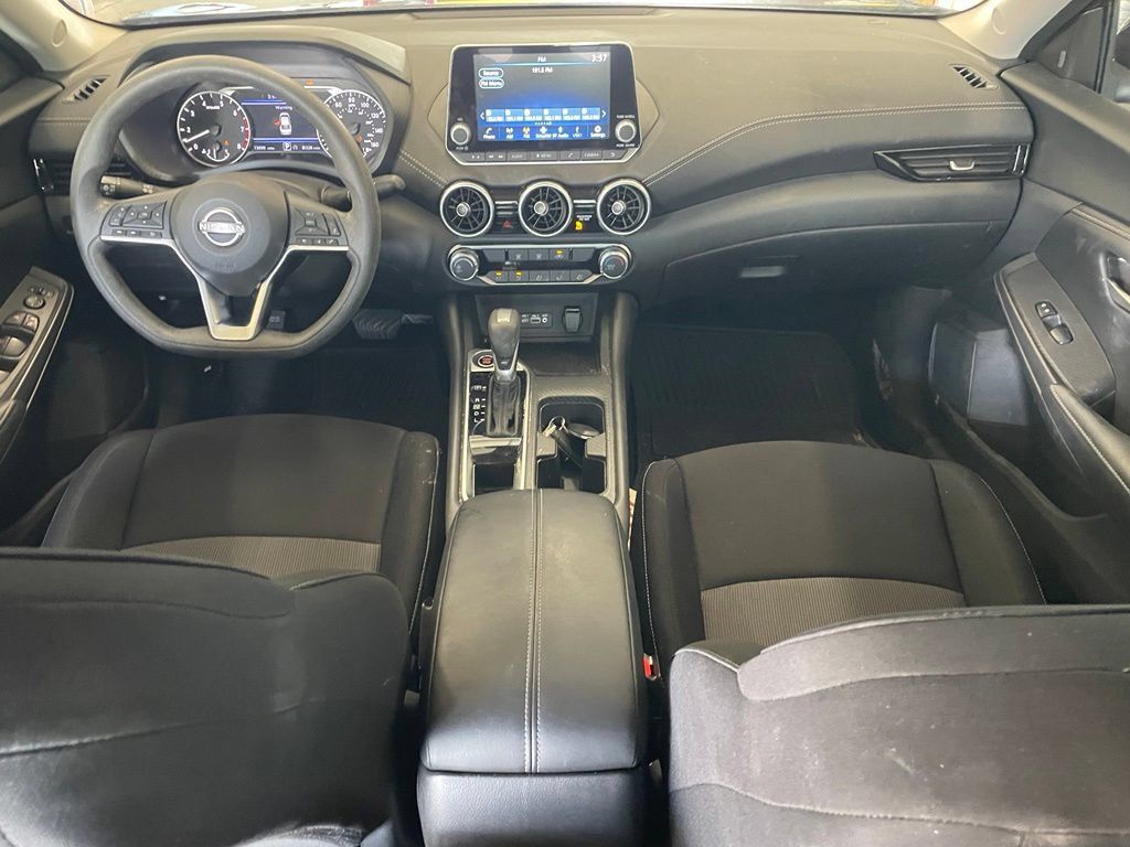 Certified 2025 Nissan Sentra SV FWD image 11