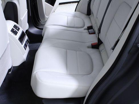 New 2026 Jaguar F-PACE R-Dynamic S image 10