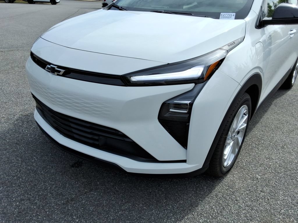 New 2027 Chevrolet Bolt LT FWD image 9