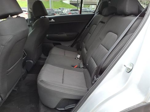 Used 2022 Kia Sportage LX FWD image 8