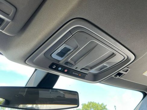 Used 2020 Chevrolet Silverado 1500 LT AWD/4WD image 30