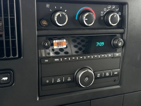 New 2026 Chevrolet Express 2500 Extended w/ Communications Package RWD image 19