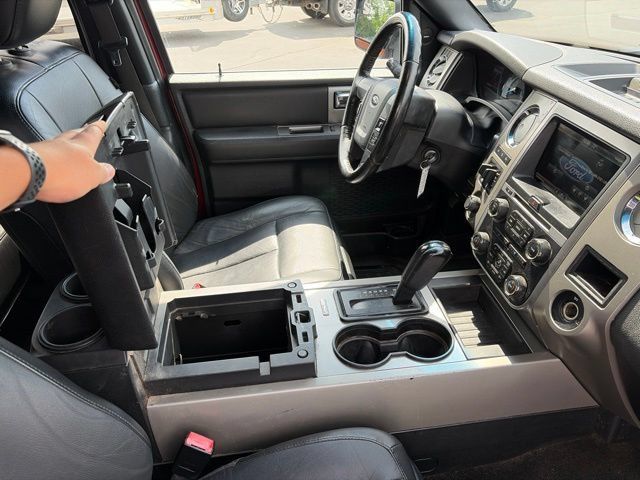 Used 2015 Ford Expedition EL XLT w/ Equipment Group 202A AWD/4WD image 27