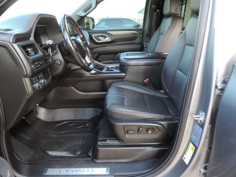 Certified 2022 Chevrolet Suburban RST w/ Luxury Package image 23