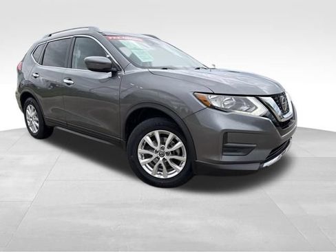 Used 2019 Nissan Rogue S w/ Special Edition Package FWD image 2
