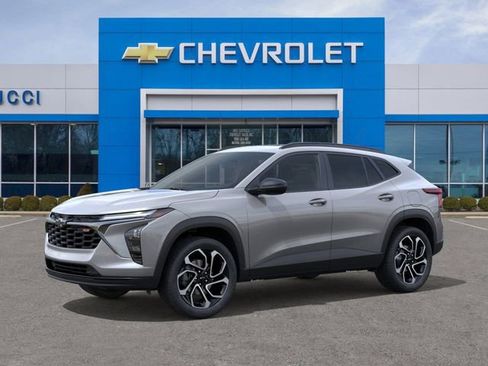 New 2026 Chevrolet Trax RS w/ Sunroof Package image 2