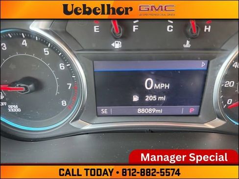 Used 2023 Chevrolet Traverse LT AWD/4WD image 32