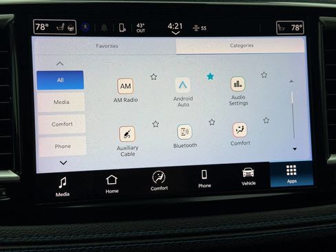 Used 2021 Chrysler Pacifica Touring w/ Cold Weather Group FWD image 43