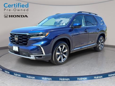 Certified 2025 Honda Pilot Touring image 1