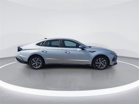 New 2026 Hyundai Sonata Blue image 9