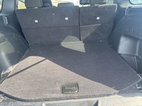 Used 2021 Jeep Grand Cherokee Laredo image 17