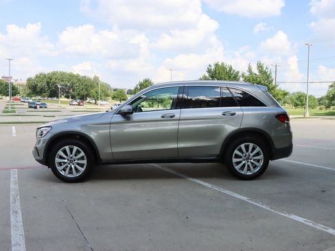 Used 2020 Mercedes-Benz GLC 300 image 4