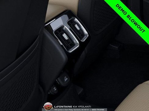 New 2025 Kia Sorento SX Prestige w/ Olive Brown Leather Package image 27