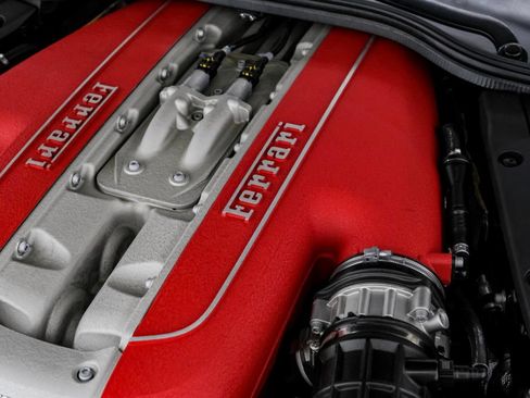Used 2019 Ferrari 812 Superfast RWD image 59