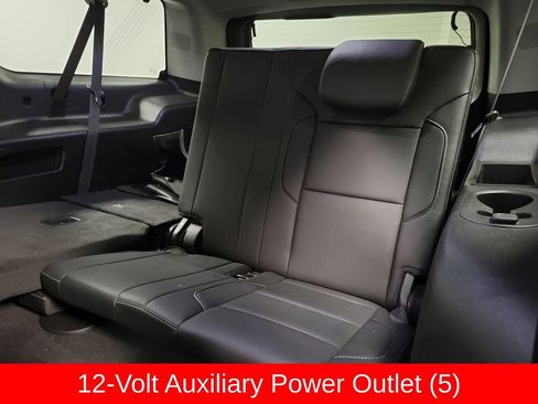 Used 2019 Chevrolet Suburban LT w/ Luxury Package AWD/4WD image 24