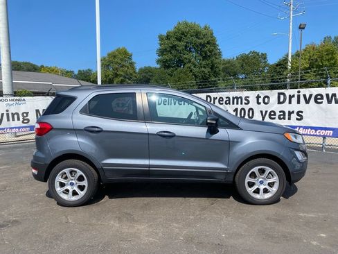 Used 2018 Ford EcoSport SE FWD image 2