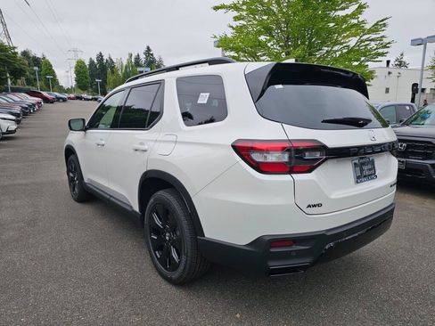 New 2026 Honda Pilot Black Edition image 5