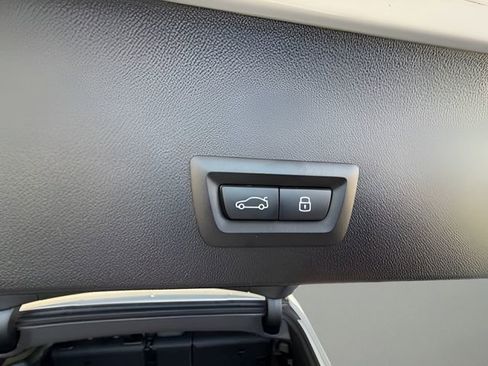 Used 2025 BMW X3 xDrive30i AWD/4WD image 33