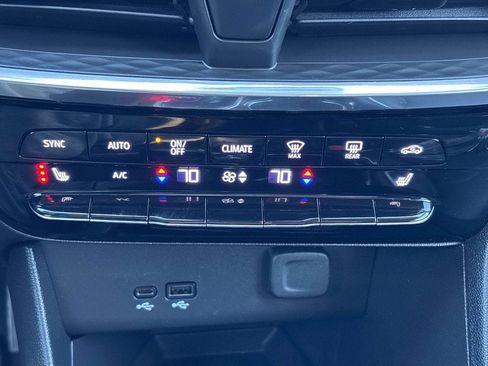 Used 2024 Buick Encore GX Avenir w/ Avenir Convenience Package AWD/4WD image 25