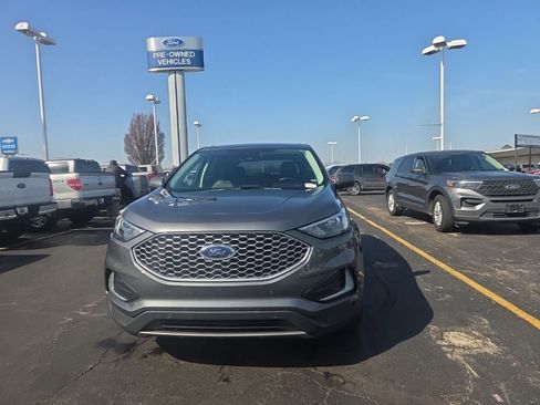 Used 2024 Ford Edge SEL image 9