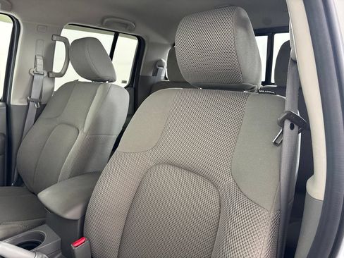 Used 2016 Nissan Frontier SV RWD image 10