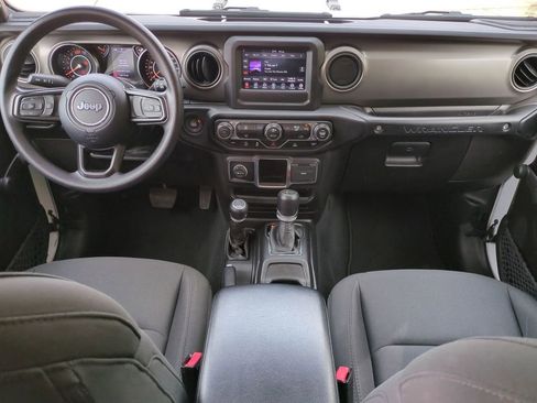 Used 2022 Jeep Wrangler Unlimited Sport image 11