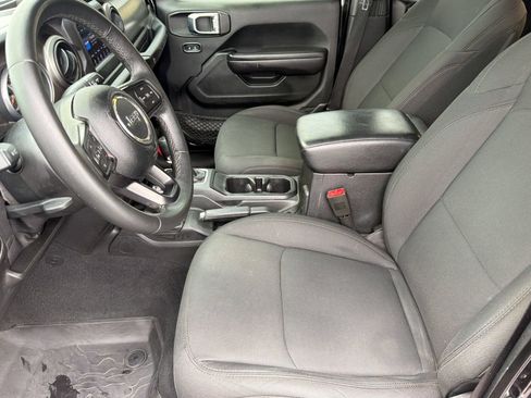 Used 2018 Jeep Wrangler Unlimited Sport S AWD/4WD image 5